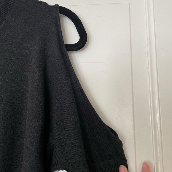 ALL SAINTS LONG SLEEVE - Picture 2 of 4